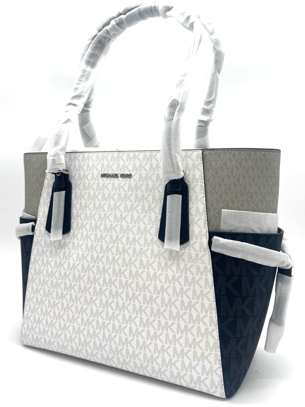 Michael Kors Voyager Large Color-Block Signature Logo Tote Bag - Optic White